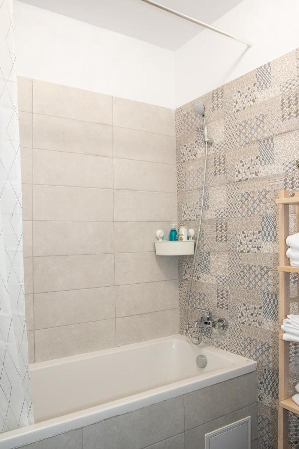 Lazo Two Room- Luxury Apartment Boekarest Buitenkant foto
